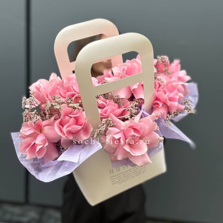 Сумочка розовых роз "Плинки" в Новороссийске