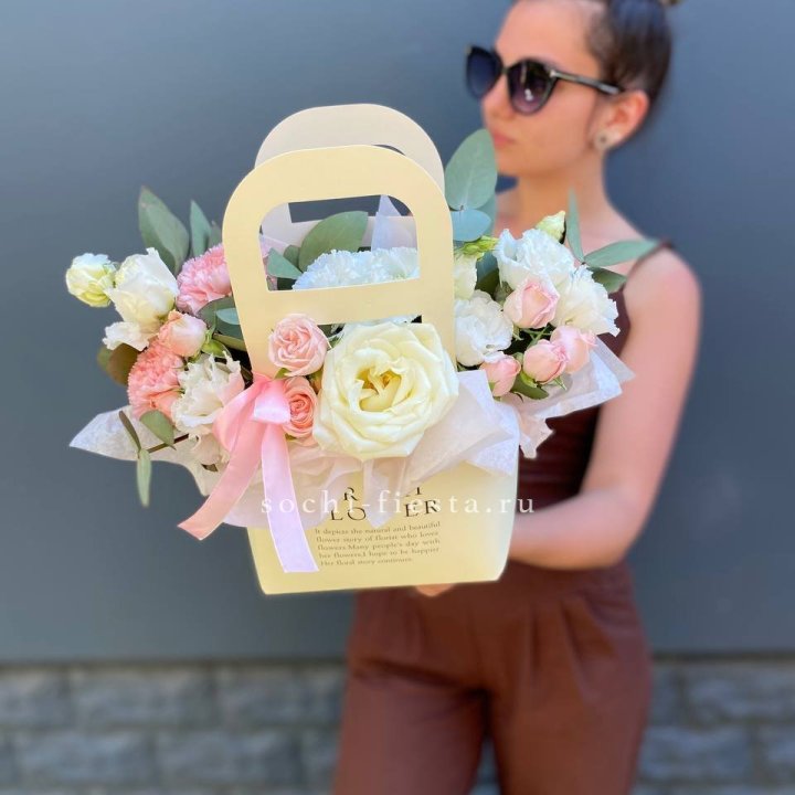 Цветочная сумочка "Рафаэль" в Новороссийске