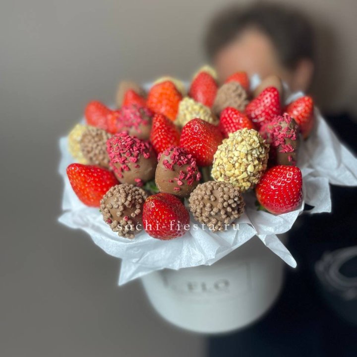 Клубника в боксе 30 ягод в Новороссийске