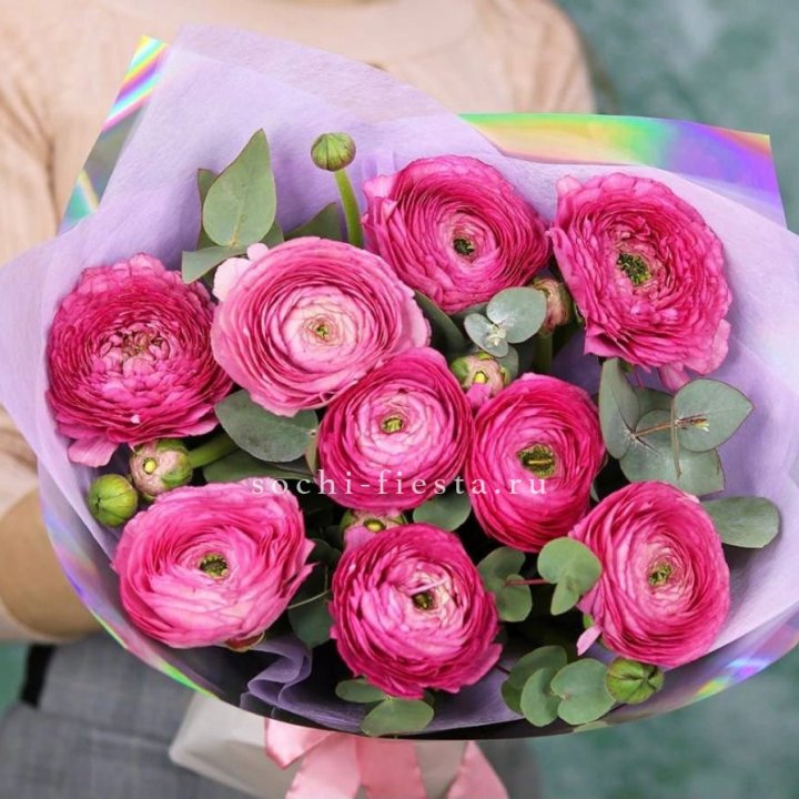 Ранункулюсы с эвкалиптом №2 в Новороссийске