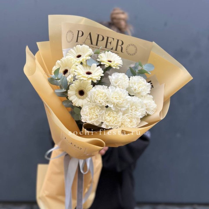  Букет с диантусами и герберами в Новороссийске