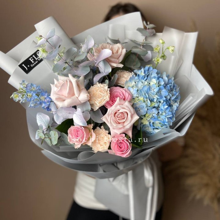 Букет с гортензией № 4 в Новороссийске