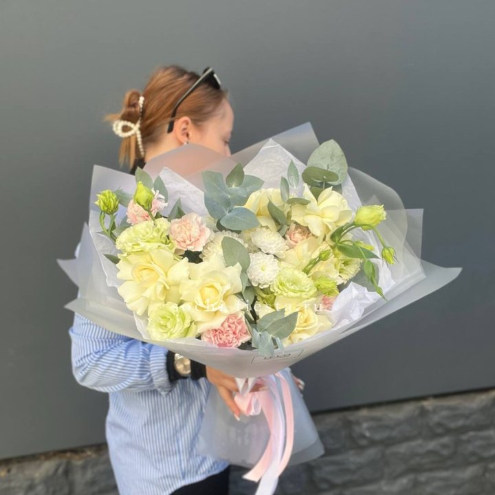  Букет  "Тонкая луна" в Новороссийске