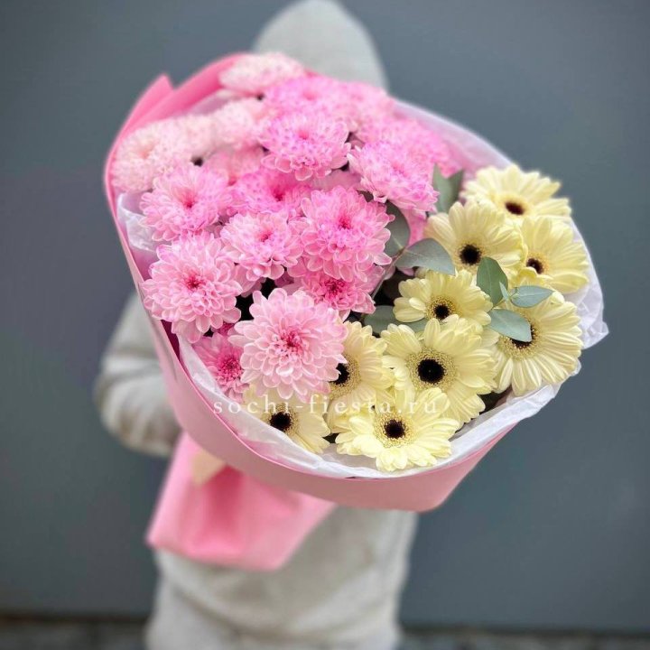 Дуо хризантем и гербер в Новороссийске