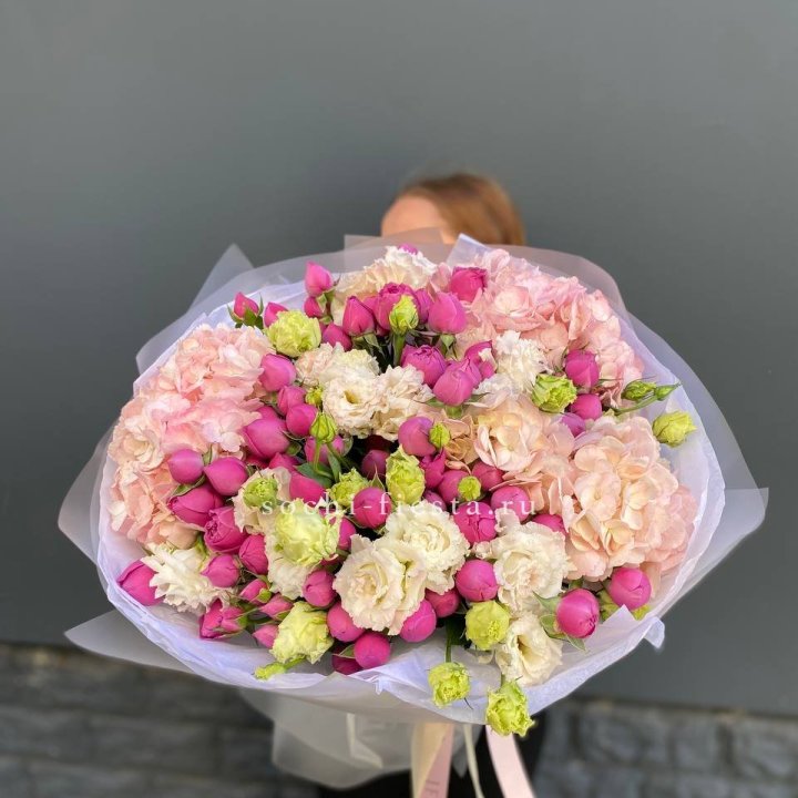  Букет  гортензий и Мисти в Новороссийске