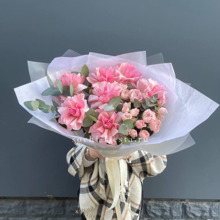 Букет французских и пионовидных роз  в Новороссийске