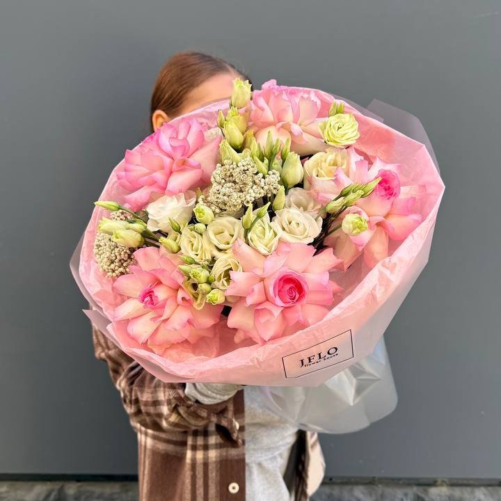 Букет "Розы с эустомой" в Новороссийске