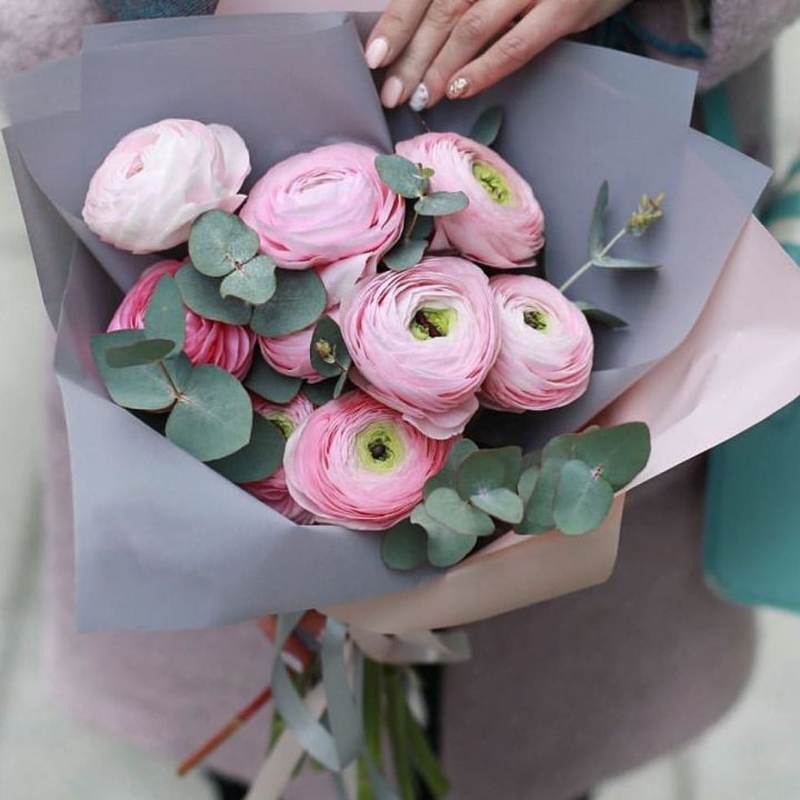 Ранункулюсы с эвкалиптом №1 в Новороссийске