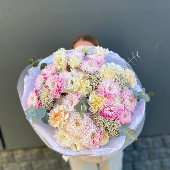 Букет из стойких цветов  в Новороссийске