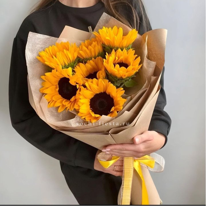 Букет из подсолнухов в Новороссийске