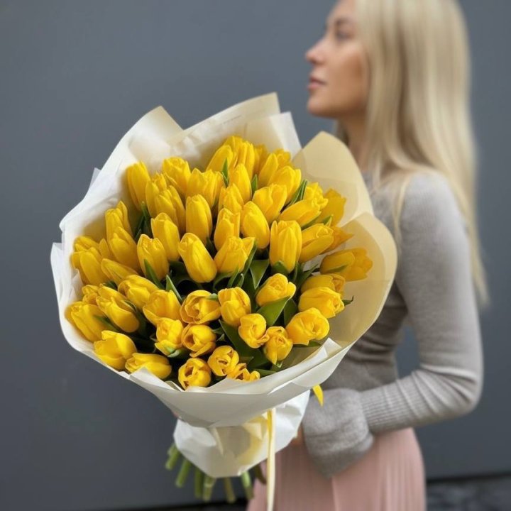 51 желтый тюльпан в Новороссийске