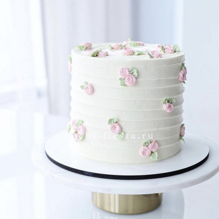 Торт "Розы в снегу" в Новороссийске