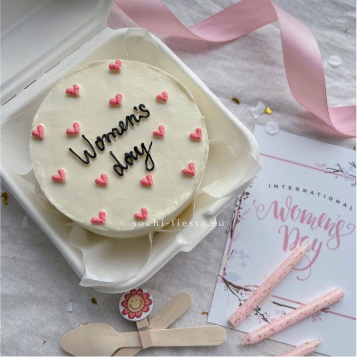 Бенто-торт "Дорогим женщинам"  в Новороссийске