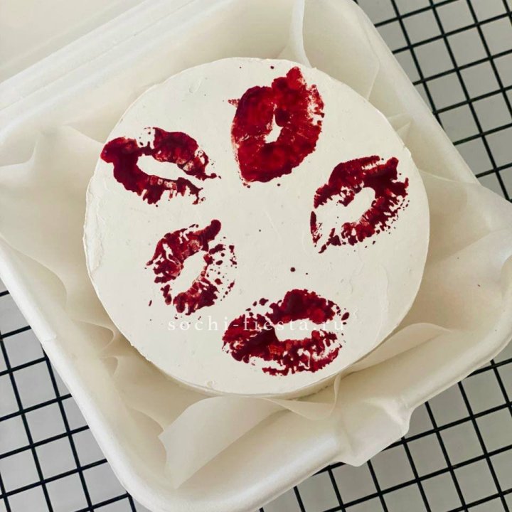 Бенто-торт "Поцелуй" в Новороссийске