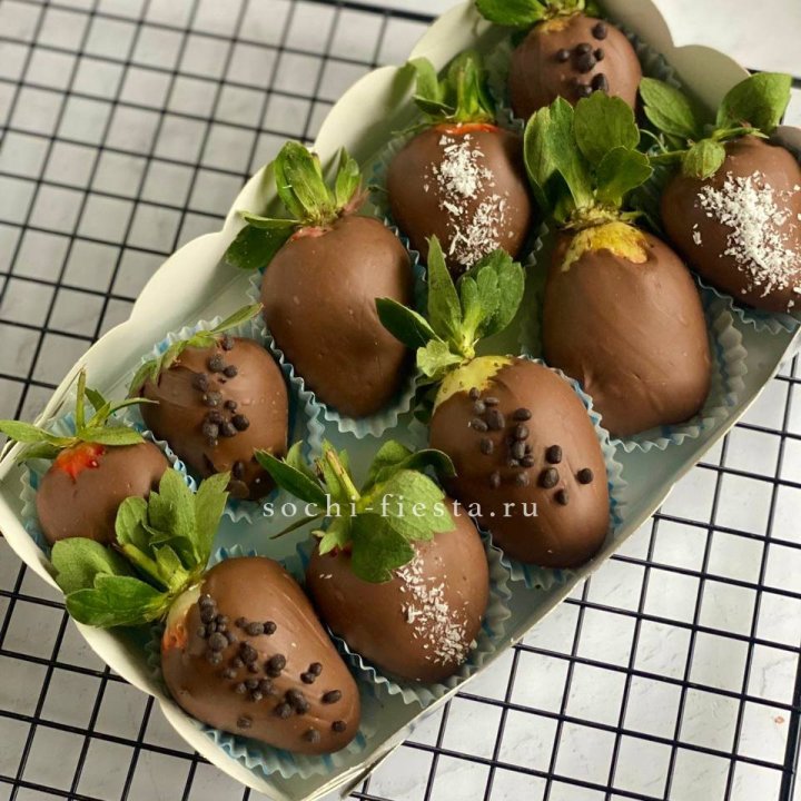 Клубника в шоколаде 10 ягод в Новороссийске