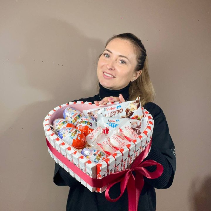 Подарочный набор сердце с Киндерами в Новороссийске