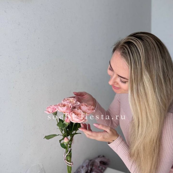 Цветочная подписка "Пакет маленький" в Новороссийске