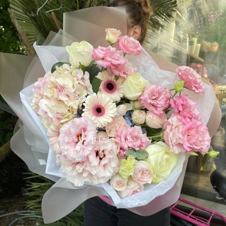 Дизайнерский букет "Лаундж пак" в Новороссийске