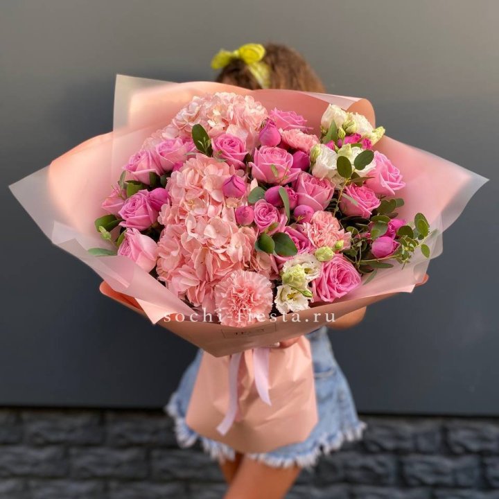 Авторский букет "Восторг" в Новороссийске