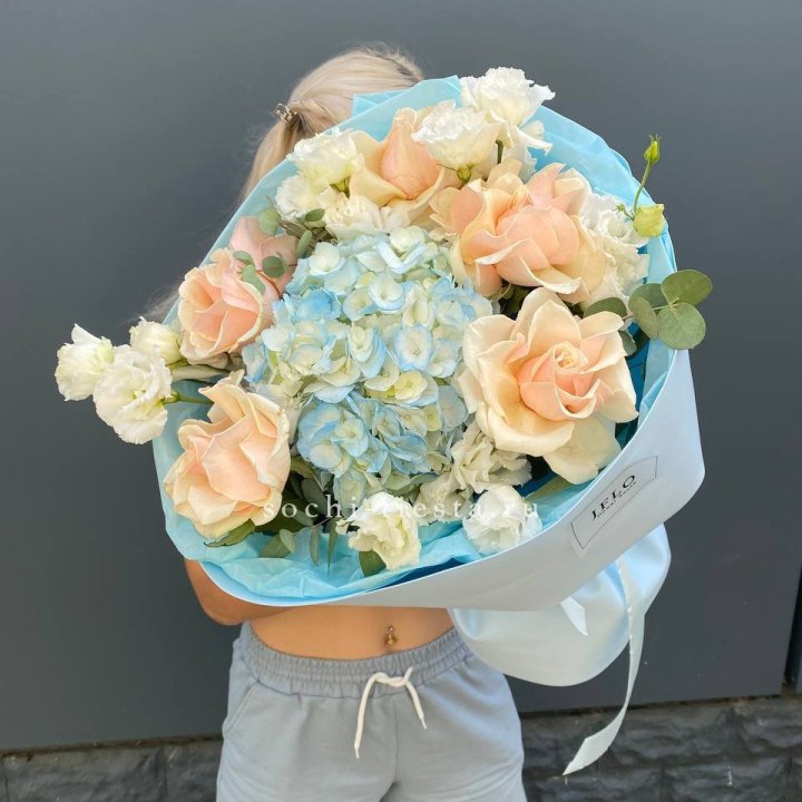 Сборный букет "Голубой закат" в Новороссийске