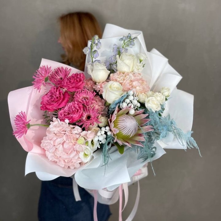 Дизайнерский букет "Фантастик" в Новороссийске