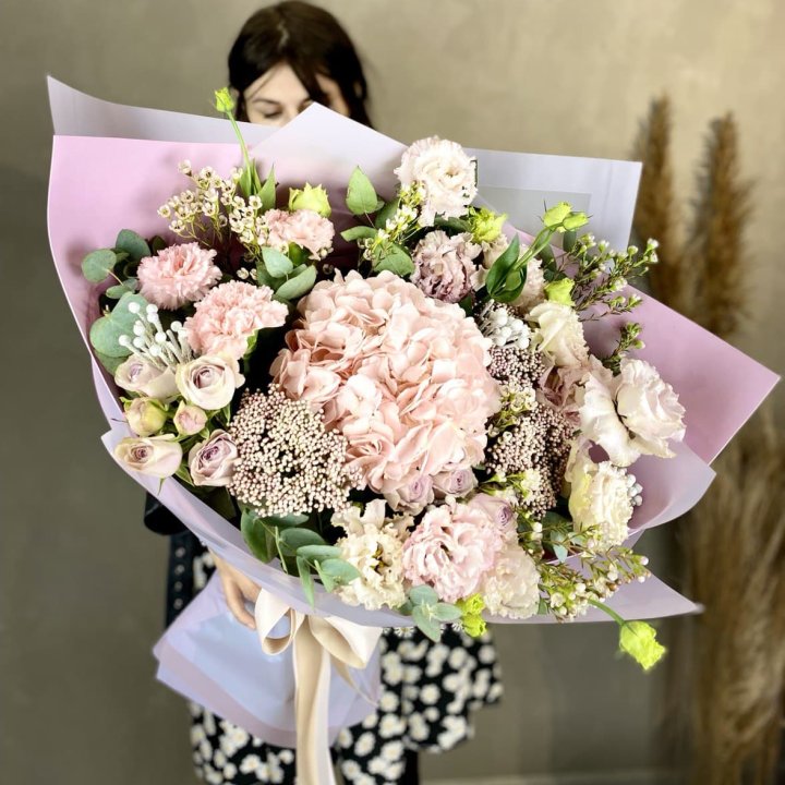 Дизайнерский букет "Трели кримс" в Новороссийске