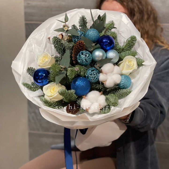 Новогодний букет "Синий иней" в Новороссийске