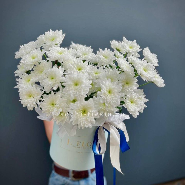 Коробка с хризантемами №3 в Новороссийске