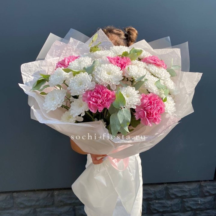  Букет  хризантем и диантусов "Воздушный" в Новороссийске