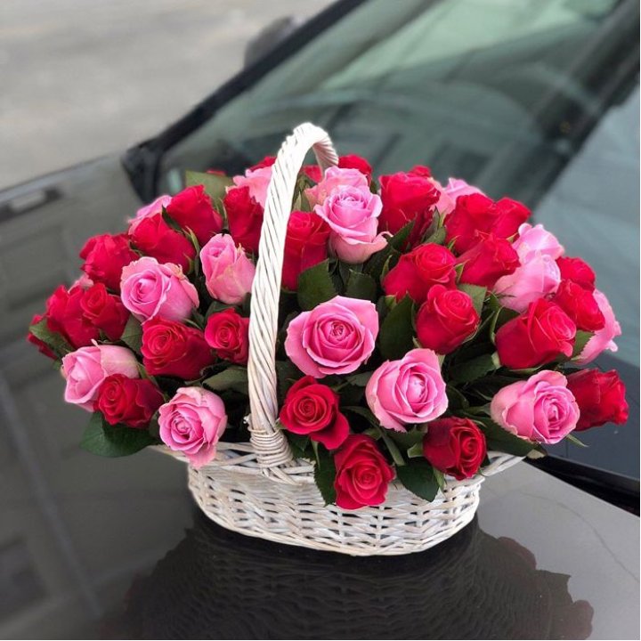 Корзина с розами  в Новороссийске