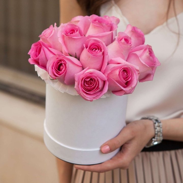 15 роз в боксе Кэтрин в Новороссийске