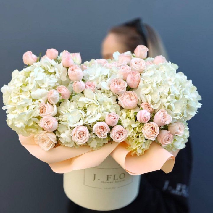 Дизайнерский бокс "Изабелла" в Новороссийске