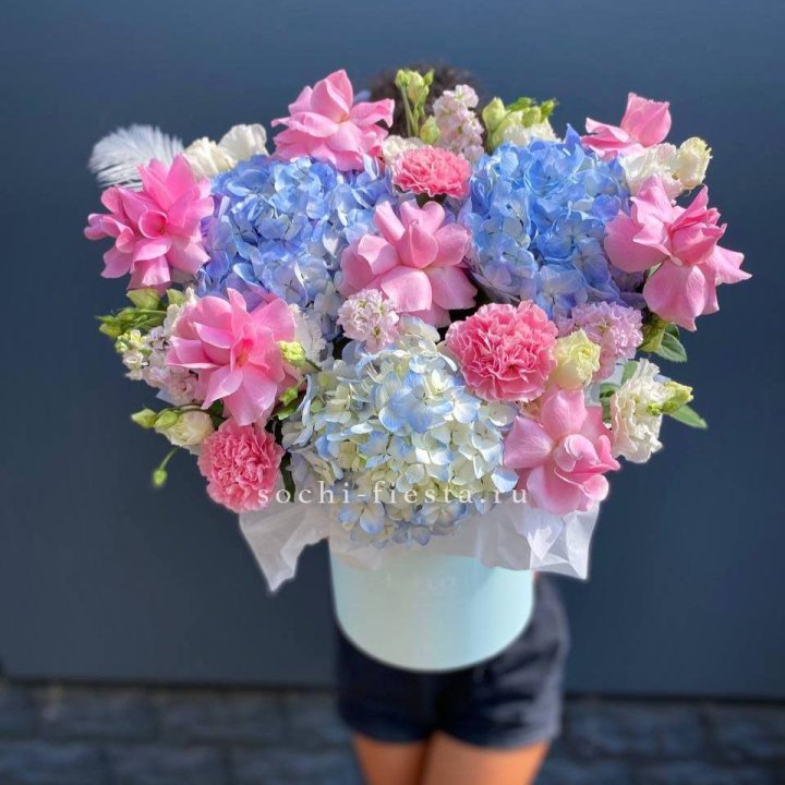 Коробка с цветами "Лемия" в Новороссийске