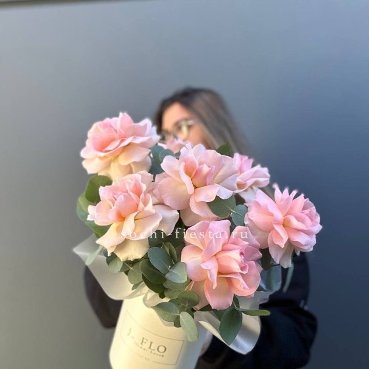 Французские роз в боксе в Новороссийске