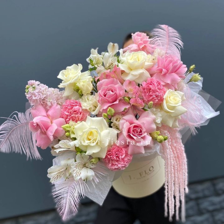 Дизайнерский бокс "Ловели" в Новороссийске