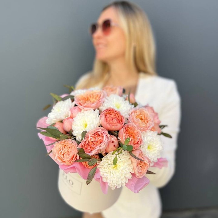 Нежная коробка с цветами в Новороссийске