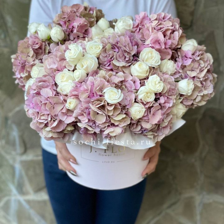 Бокс "Изобела пинк" в Новороссийске