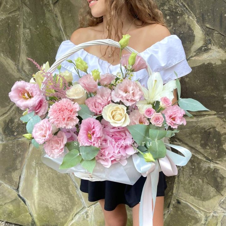 Авторская корзина "Миа" в Новороссийске