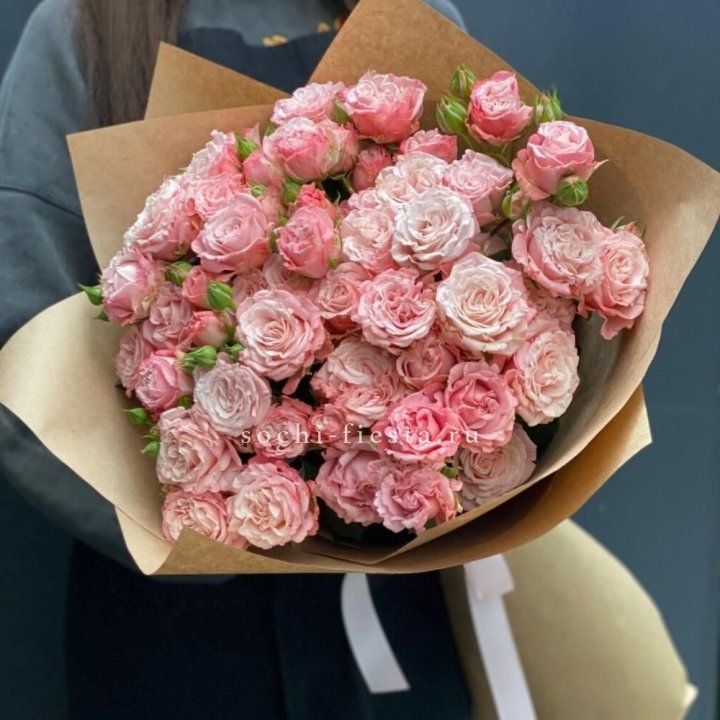 Пионовидные розы Bombastic №2 в Новороссийске