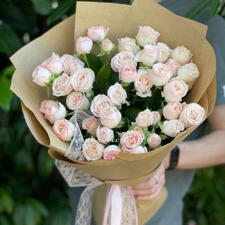 Кустовые розы букет №1 в Новороссийске