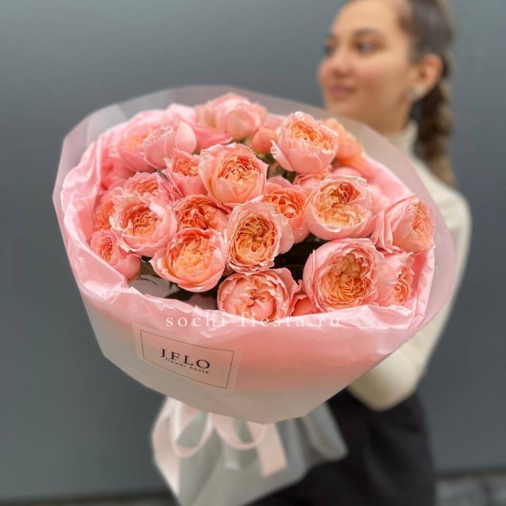 Букет из пионовидных роз Джульетта в Новороссийске