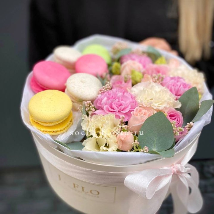 Бокс с макаронс Нежный в Новороссийске