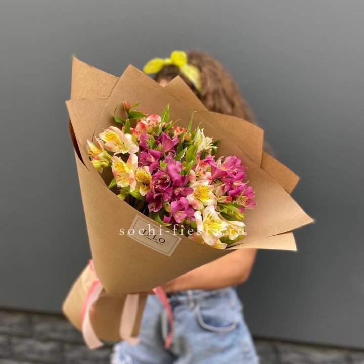 Альстромерии в крафте в Новороссийске