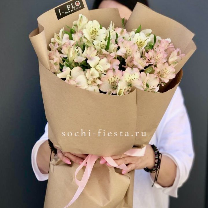 17  альстромерий в крафте в Новороссийске