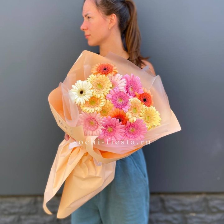 Букет разноцветных гербер в Новороссийске