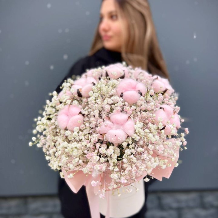 Гипсофилы с хлопком в шляпной коробке в Новороссийске