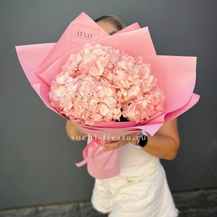 Букет гортензий "Крем" в Новороссийске