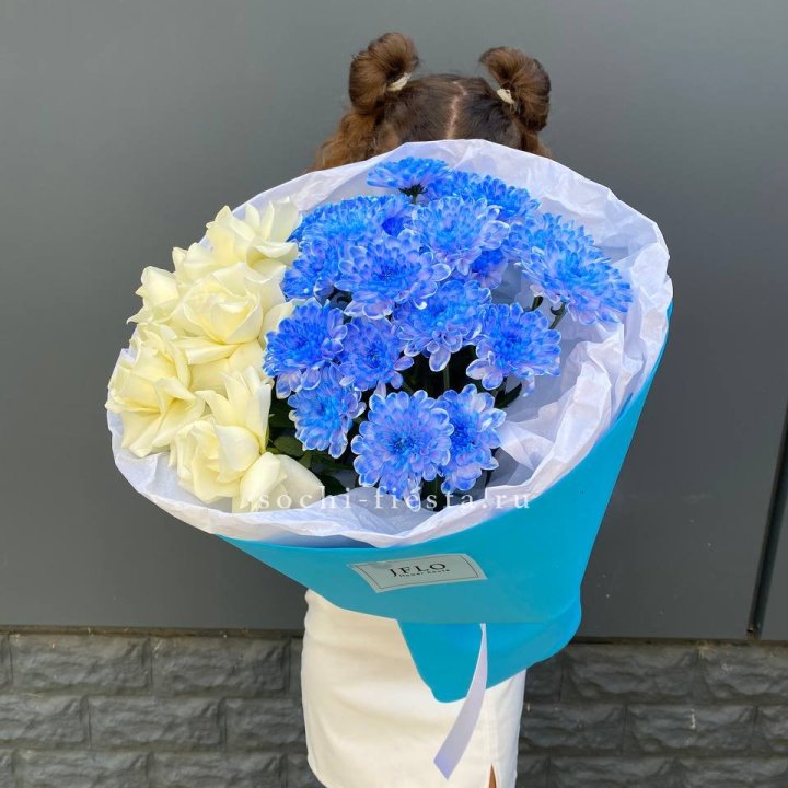 Дуо букет розы и хризантема в Новороссийске