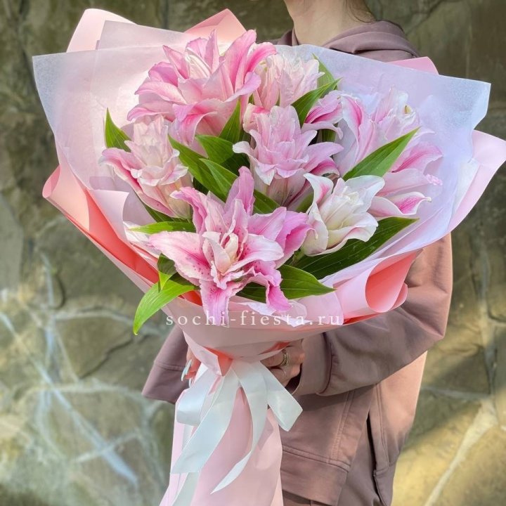 Букет пионовидных лилий №2 в Новороссийске