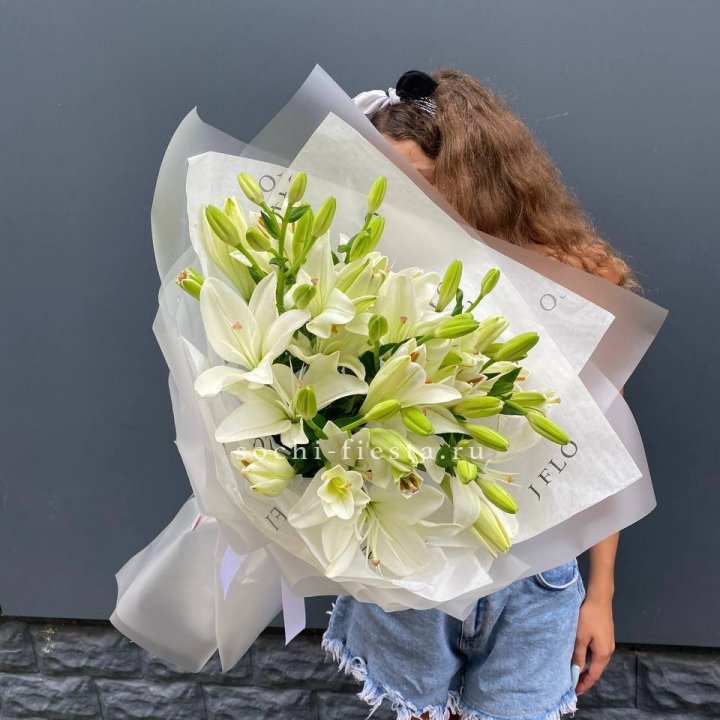 Букет  лилий "Воздушный"  в Новороссийске